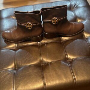 TORY BURCH BROWN ANKLE BOOT